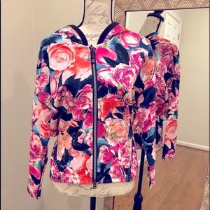 LULU LEMON HOODIE JACKET-